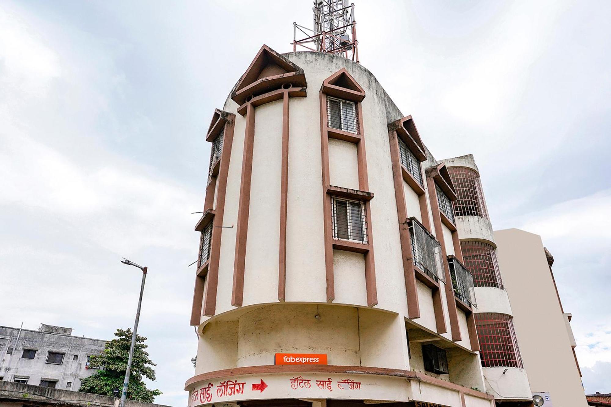 Fabexpress Sai Lodging - Nashik Railway Station Deolāli Exterior foto